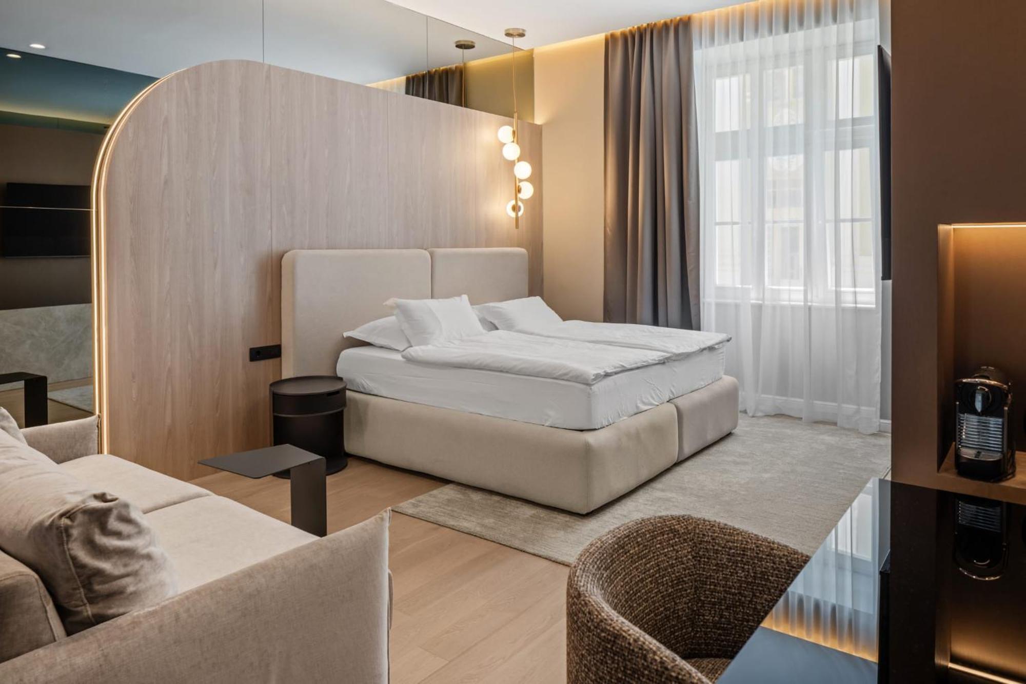 Monamel Luxury Suites Спліт Екстер'єр фото